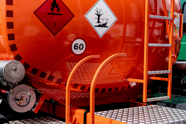 ISO 39001 transporte mercancias peligrosas gestion riesgo carretera